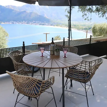 فيلة Waterview